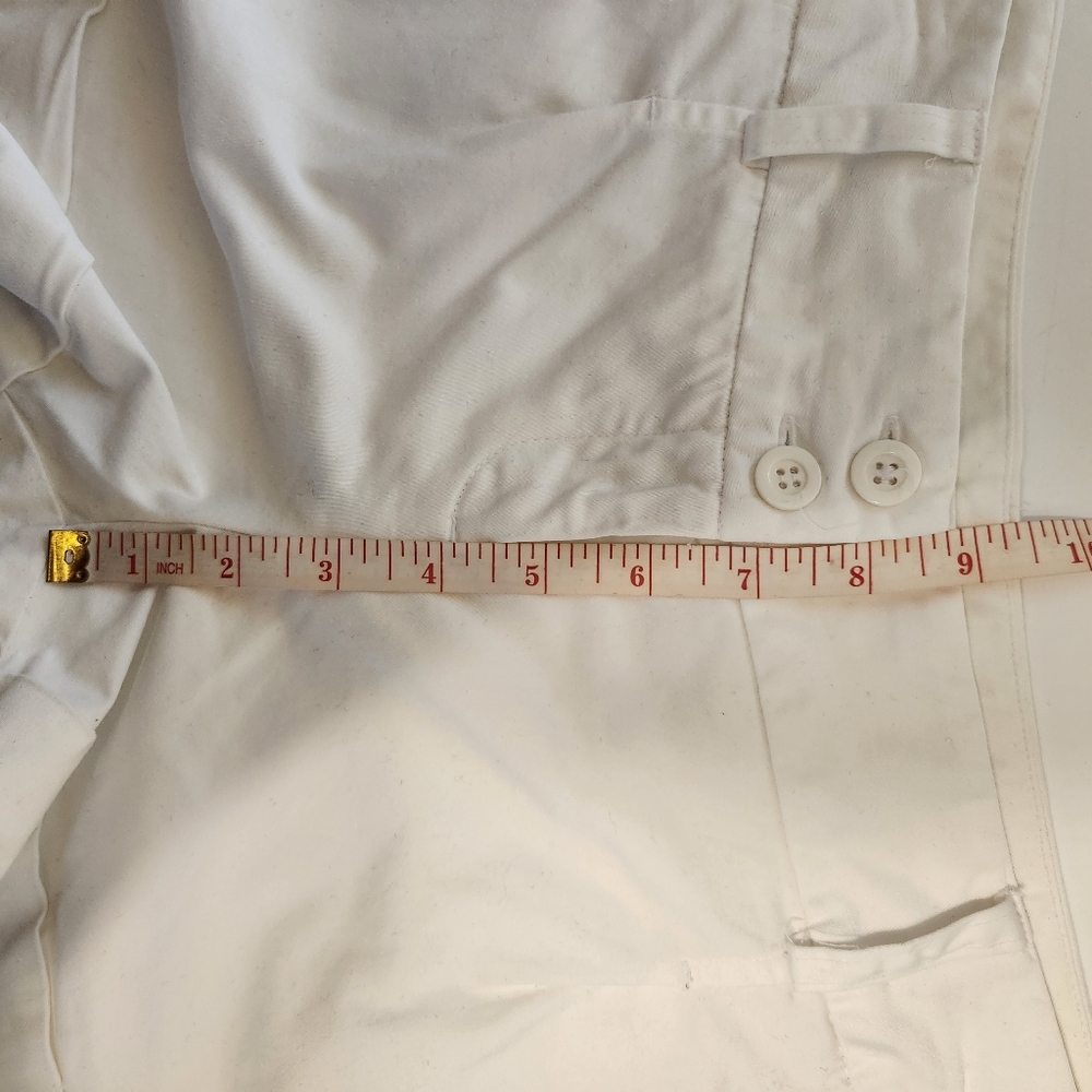 Cuffed Hem White Shorts - Picture 8 of 10